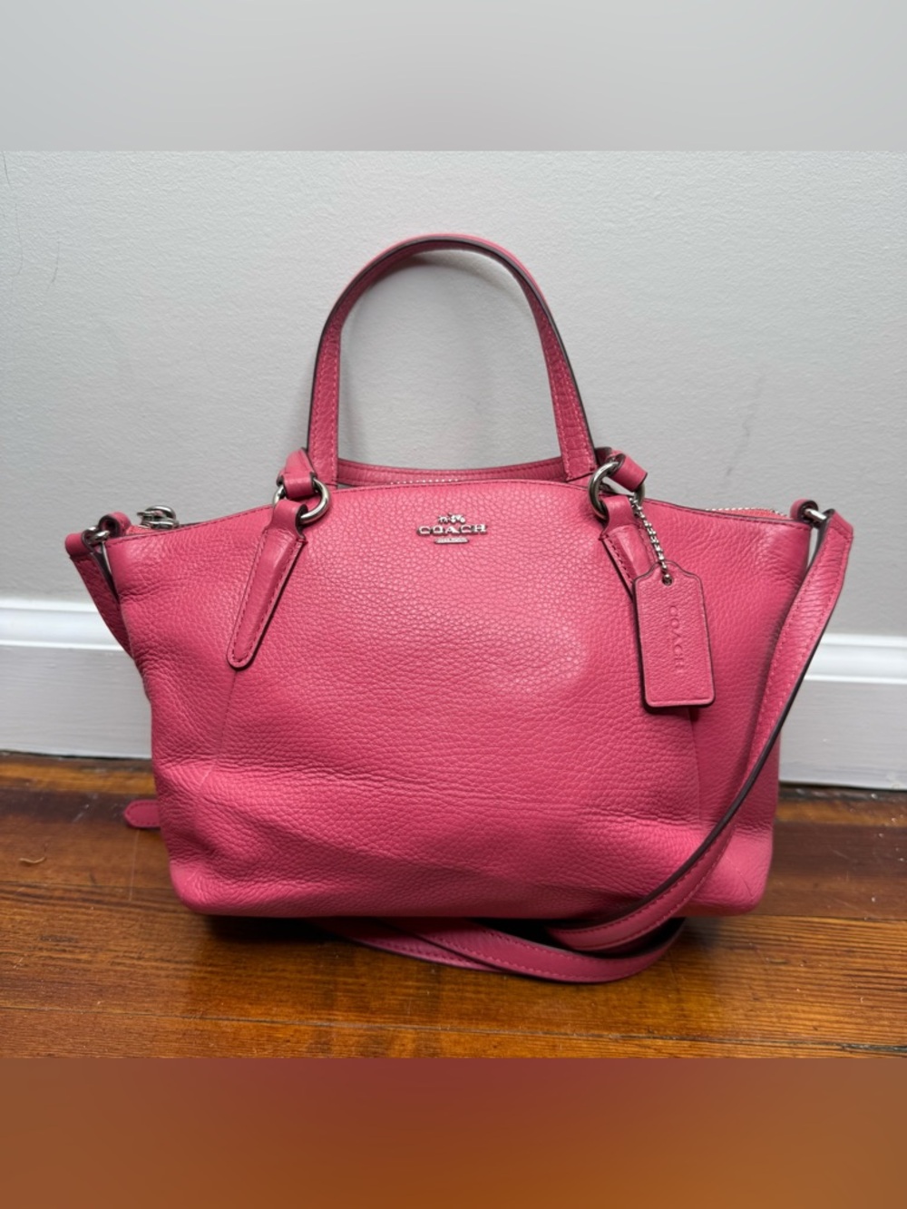 Coach Kelsey Fuschia Pink Leather Tote/Crossbody Bag With Zipper Closure